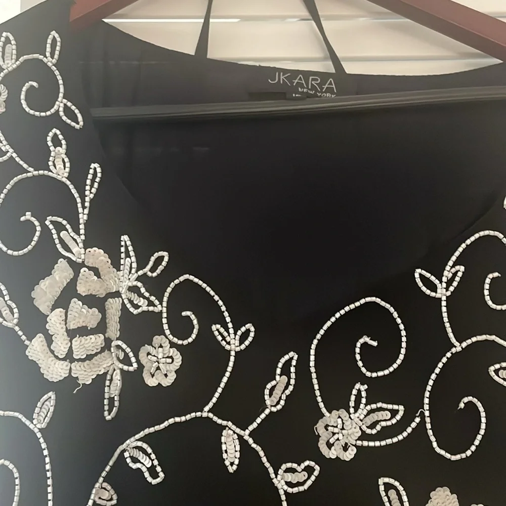 EUC JKara Black Dress with white floral beeding Size 16 - Picture 3 of 13